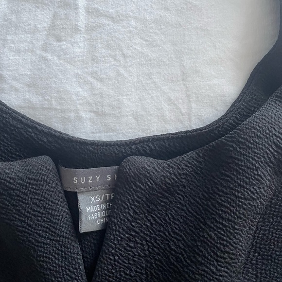 Wide Leg Suzy Shier Tie-Waist Jumpsuit in Size xS!! - Picture 2 of 3